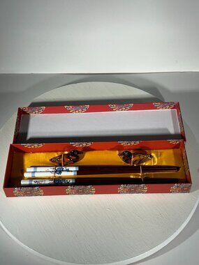 NEW Chinese Chopsticks Gift Set with Duck Rests In Presentation Box Pair Gift 2